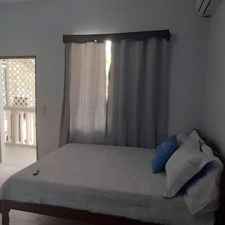 Serenade Hotel Placencia Esterno foto
