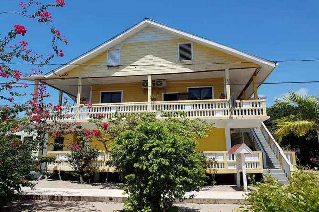 Serenade Hotel Placencia Esterno foto