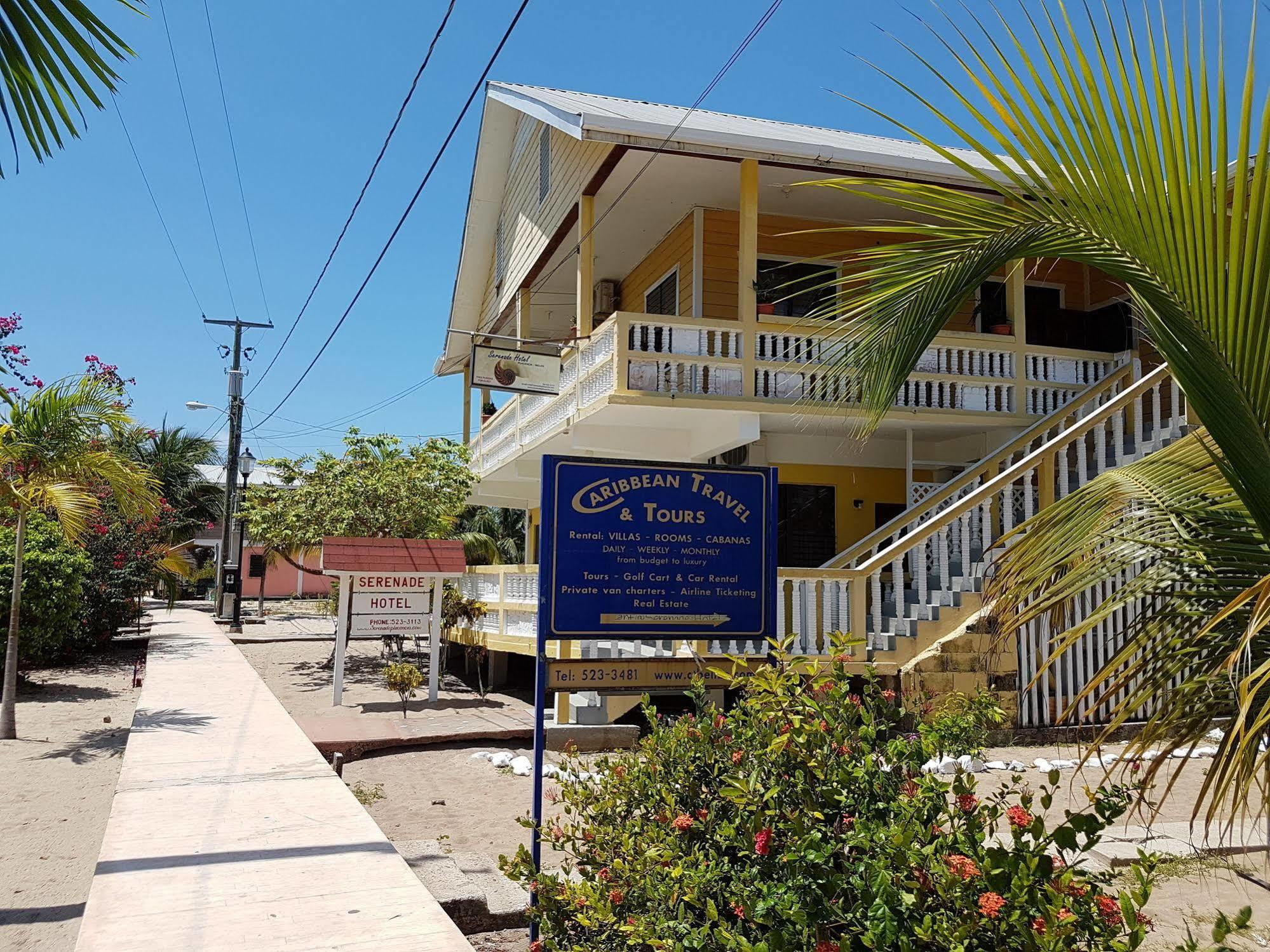 Serenade Hotel Placencia Esterno foto